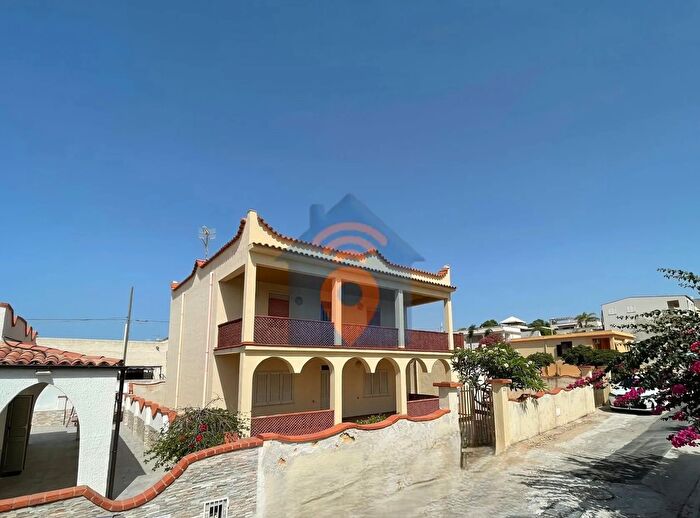 Casa con 10 locali in vendita in Via Castelvetrano, Castelvetrano