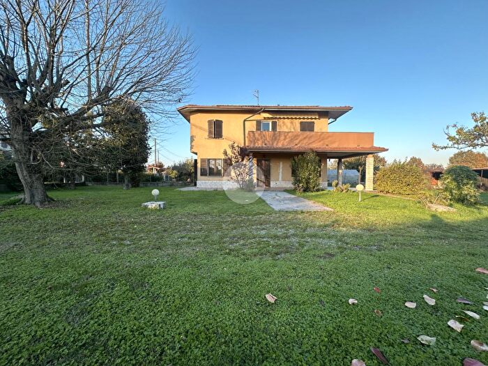 Casa quadrilocale in vendita in Via S Francesco, Visano