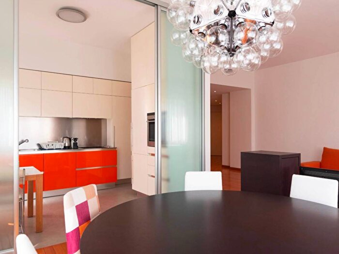 Appartamento con 5 locali in affitto in Corso di Porta Vittoria, Guastalla, Milano