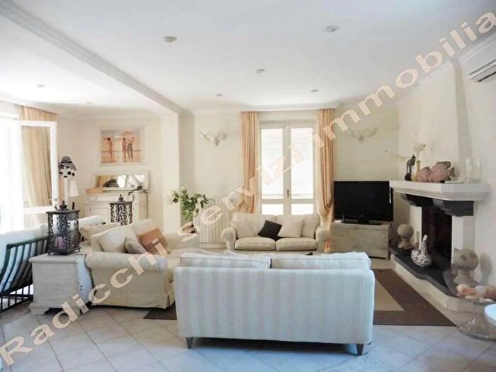 Casa quadrilocale in affitto in Via Ammiraglio Morin a, Forte Dei Marmi