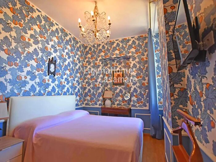 Appartamento con 7 locali in vendita in Via Solva, Alassio