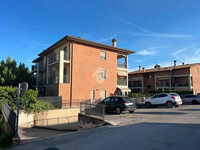 Appartamento trilocale in vendita in Str Rovere, Perugia