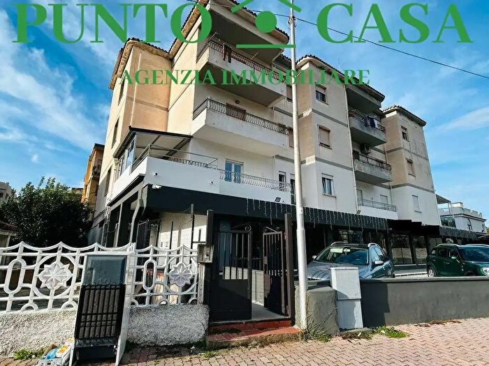 Appartamento quadrilocale in vendita in Via Marcello De Luca, Nocera Terinese