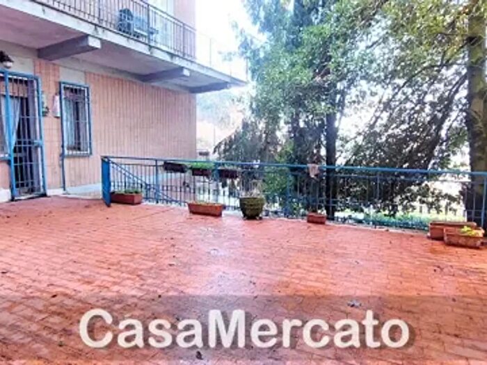 Appartamento quadrilocale in vendita in Via Roma, Rocca Di Papa