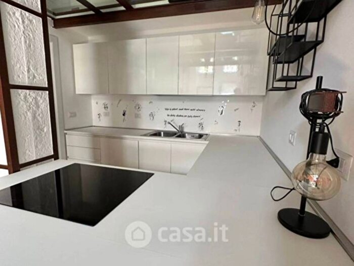 Appartamento trilocale in affitto in Cimiano, Milano