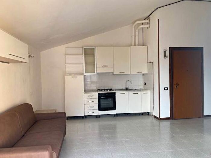 Appartamento monolocale in affitto in Via Friuli, Centro, Albino