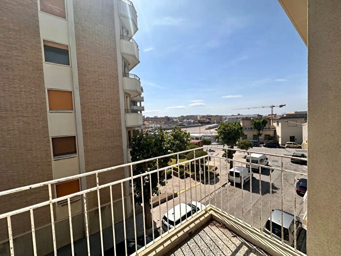 Appartamento trilocale in vendita in Via Quintino Sella, Senigallia