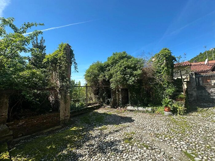 Casa con 5 locali in vendita in Alessandro Volta, Cesana Brianza