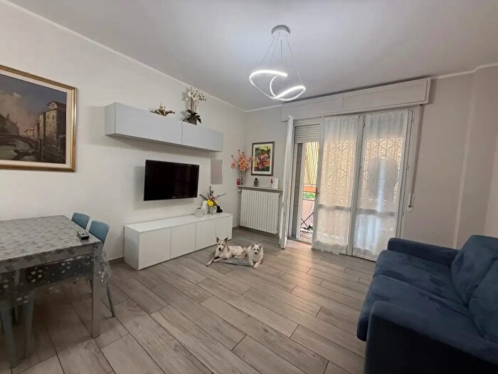 Appartamento bilocale in vendita in Via Giuseppe Mazzini Snc, Canzo