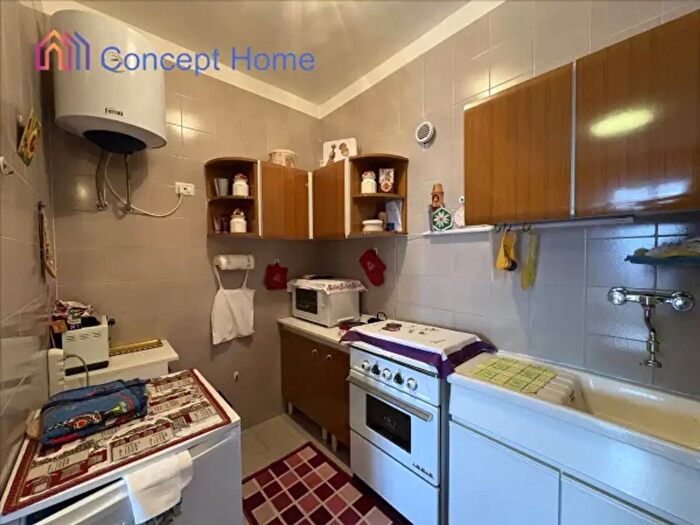 Appartamento bilocale in vendita in Via Casagalvana Tizzano Val Parma, Tizzano Val Parma