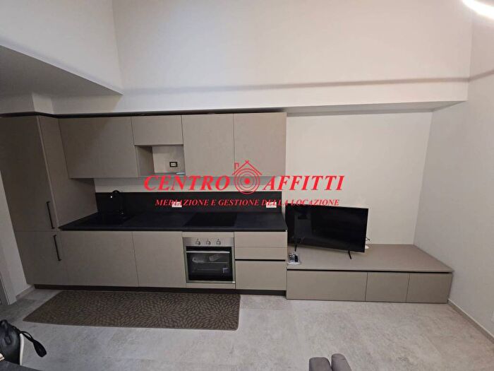 Appartamento bilocale in affitto in Via Pietro Azzario, Centro Storico, Pavia