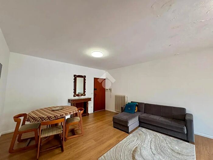 Appartamento trilocale in vendita in Via Colle Gallo, Albino