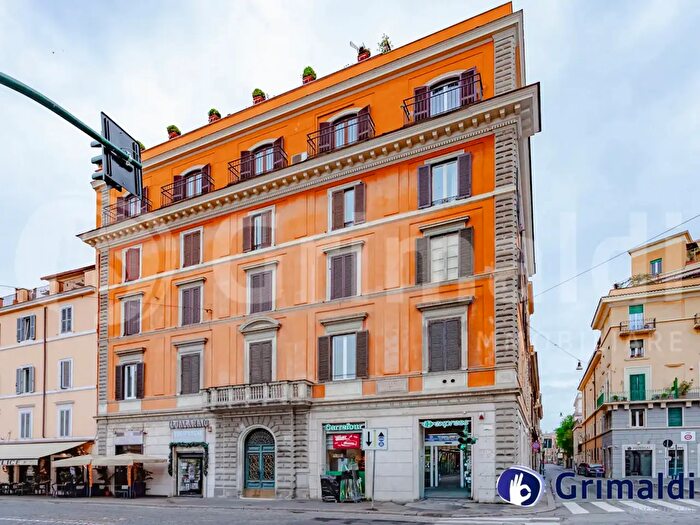 Appartamento bilocale in vendita in Via di Porta Castello, Roma