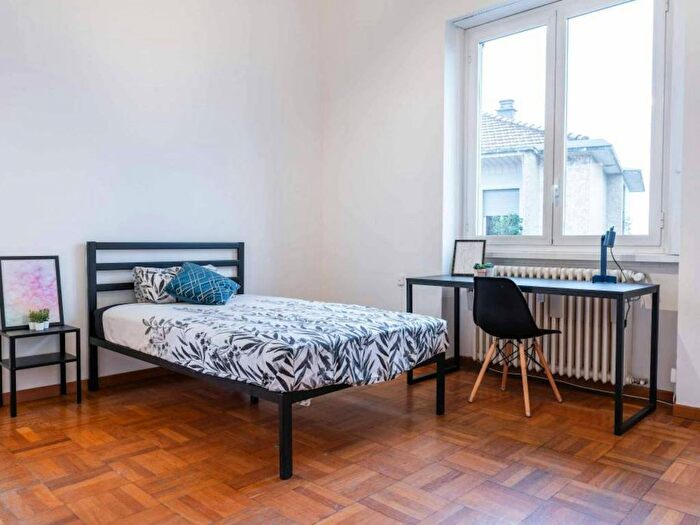 Appartamento con 5 locali in affitto in Via Calatafimi, Ticinese, Milano