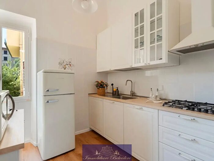 Appartamento con 5 locali in affitto in Piazza Massimo d'Azeglio, Firenze