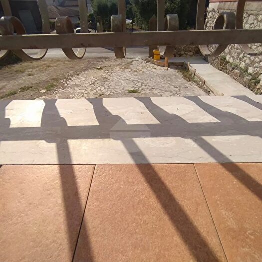 Appartamento trilocale in vendita in SantiCosmaEDamiano, Santi Cosma E Damiano