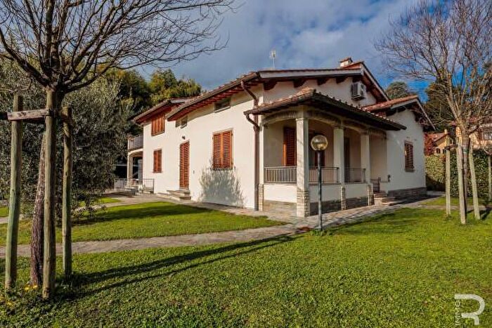 Casa con 6 locali in vendita in Via Don Dino Margheri, Borgo San Lorenzo