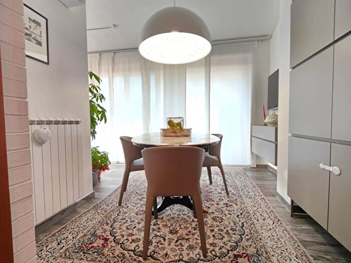 Casa con 6 locali in vendita in Santa Croce SullArno