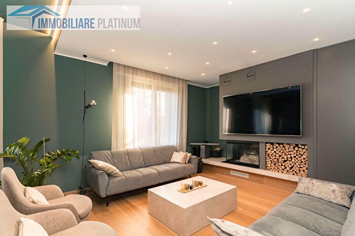 Casa quadrilocale in vendita in Via Aspromonte, Lissone