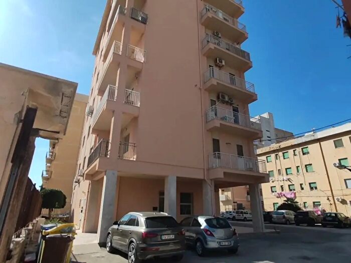 Appartamento quadrilocale in affitto in Via Nino Bixio, Trapani