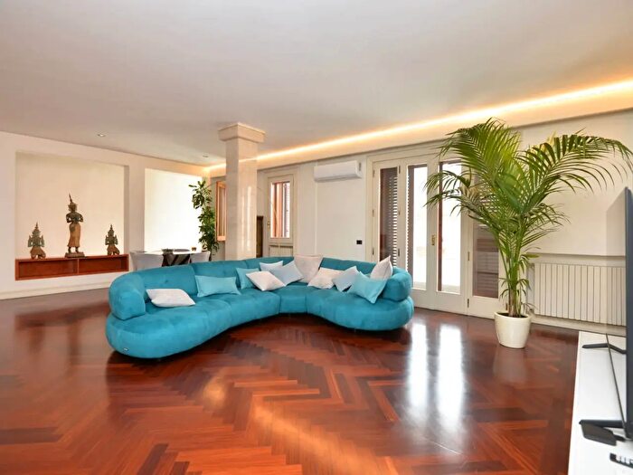 Casa con 8 locali in vendita in Via Giacomo Matteotti, San Cesario Di Lecce