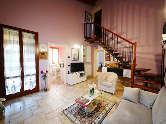 Appartamento quadrilocale in vendita in Via SerramazzoniPrignano, Serramazzoni