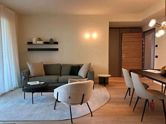 Appartamento trilocale in vendita in Viale Europa, Monza