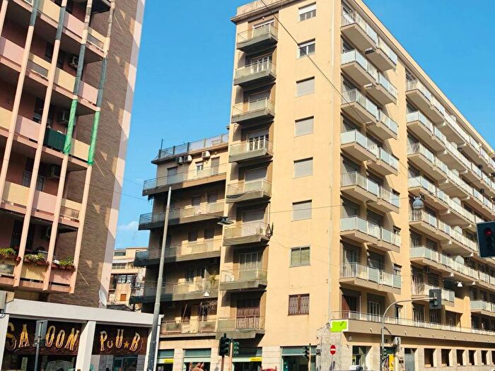 Appartamento con 6 locali in affitto in Via Asiago, Corso Italia Europa, Catania