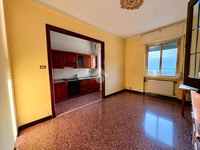 Appartamento quadrilocale in vendita in Via Sardorella, Genova