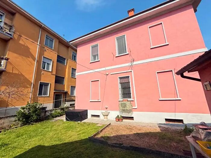 Case in Vendita e in Affitto - 2