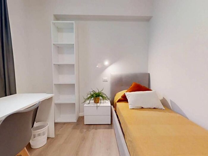 Appartamento con 6 locali in affitto in Via Miranese, Mestre, Venezia