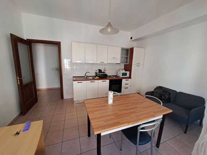 Appartamento trilocale in affitto in Via Parma, Aurora, Torino