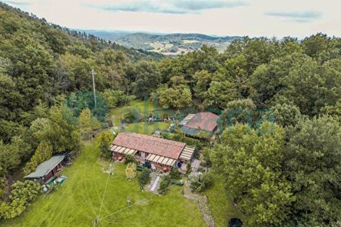 Casa con 6 locali in vendita in Strada Provinciale Meleta, Roccastrada