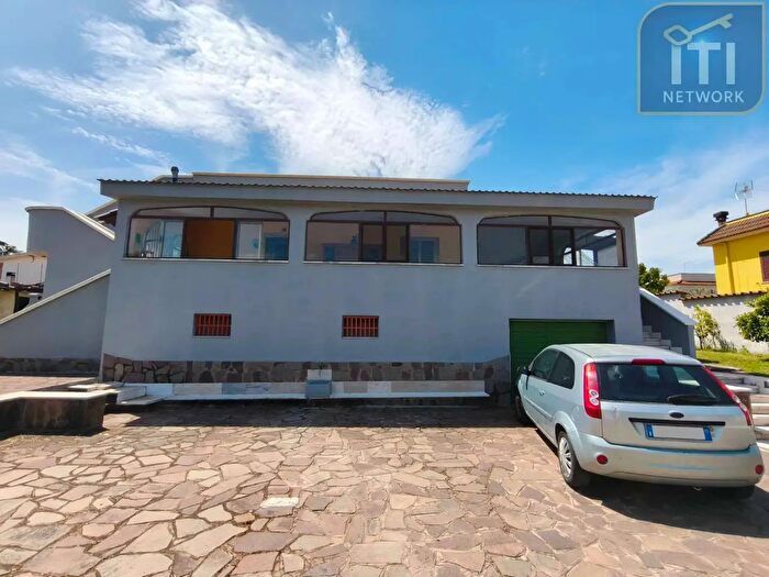 Casa quadrilocale in vendita in Via Marta, Aprilia
