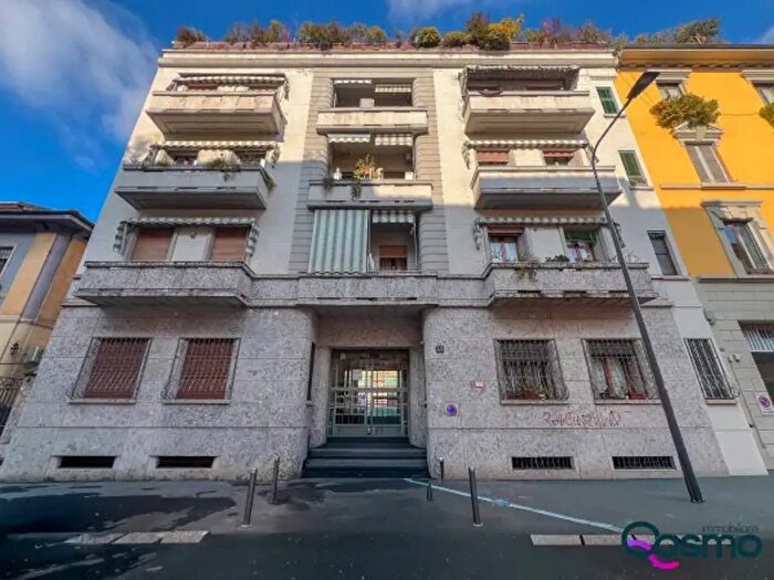 Appartamento trilocale in vendita in Via Garian, Milano