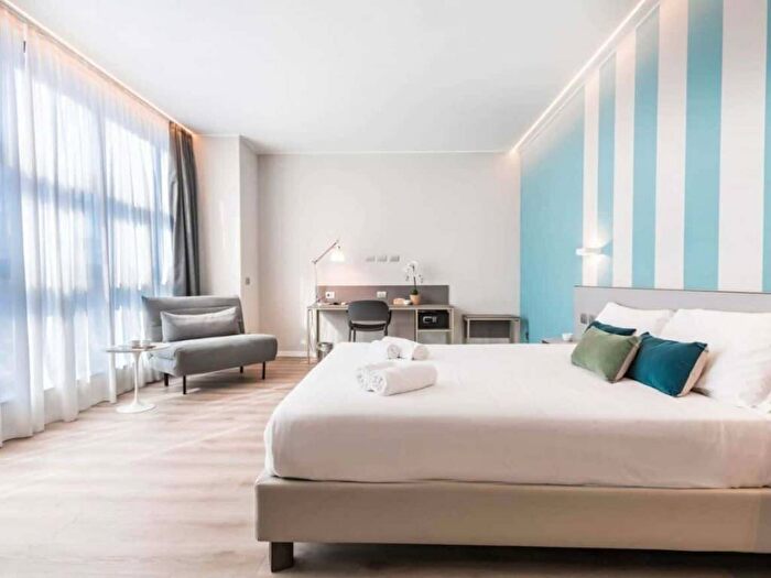 Appartamento bilocale in affitto in Piazza Tirana, Giambellino, Milano