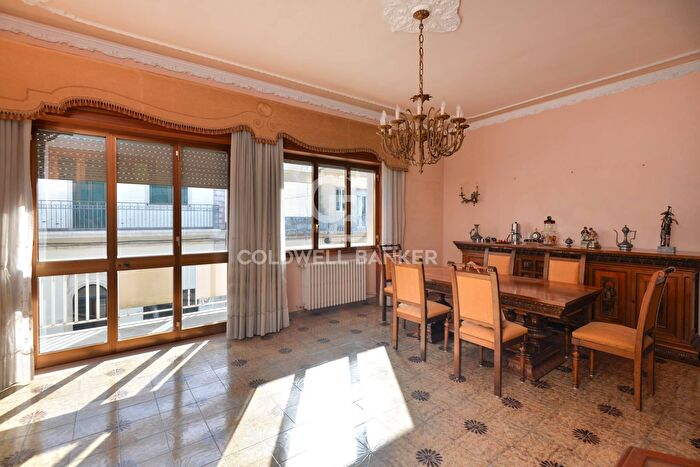 Appartamento con 5 locali in vendita in Via Vittorio Veneto, Maglie