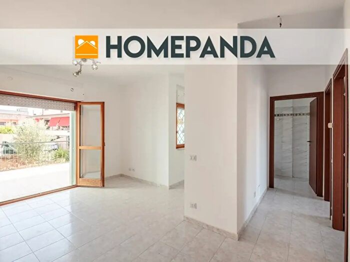 Appartamento trilocale in vendita in Via Sassolungo, Nettuno