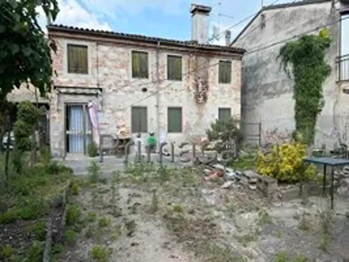 Casa quadrilocale in vendita in Via Martiri della Liberta', Zimella