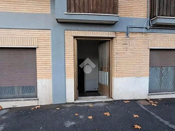 Appartamento bilocale in vendita in Via delle Sirene, Roma