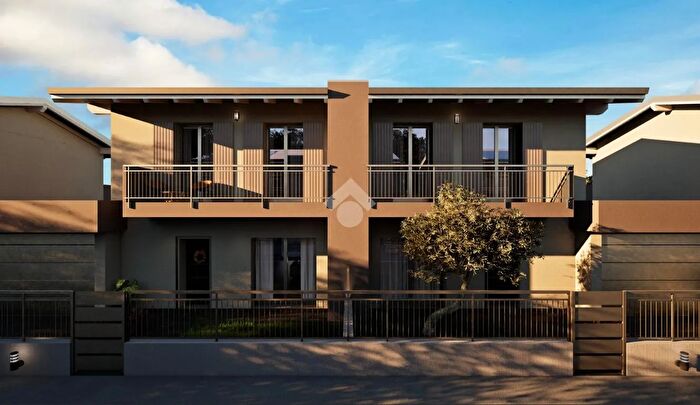 Casa quadrilocale in vendita in Via Luigi Cadorna, Credaro