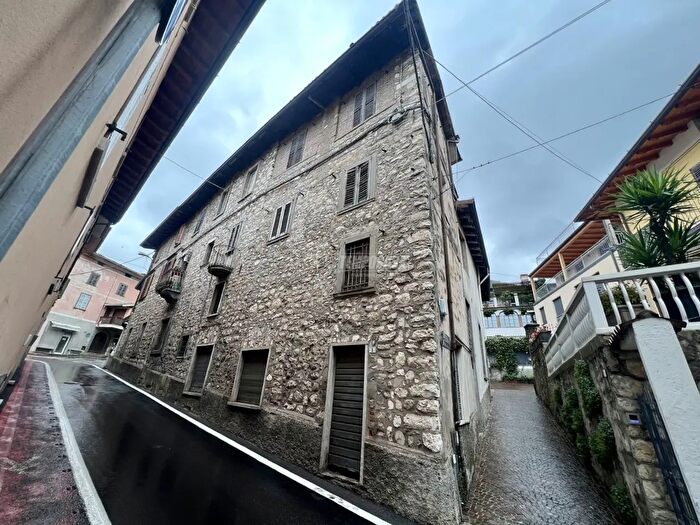 Casa in vendita in Via Longo, Adrara San Martino