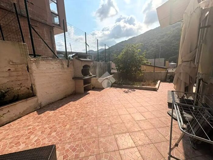 Appartamento bilocale in vendita in Via delle Gavette, Genova