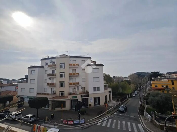 Appartamento quadrilocale in vendita in Via Appia, Minturno