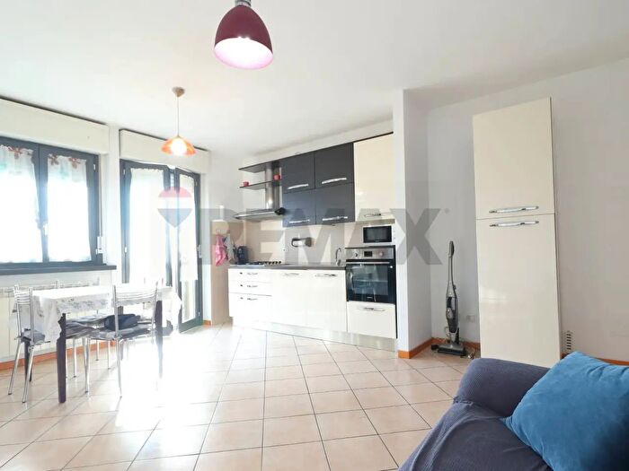 Appartamento bilocale in vendita in Via per Grumello, Bergamo