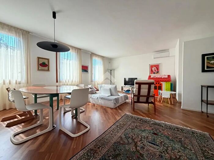 Appartamento trilocale in vendita in Via Orazio Marinali, Bassano Del Grappa