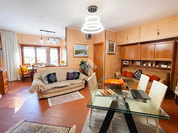 Appartamento bilocale in vendita in Via Città di Prato, Roma