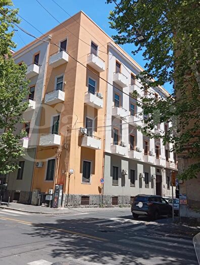 Appartamento con 5 locali in vendita in Via Lago di Nicito, Catania