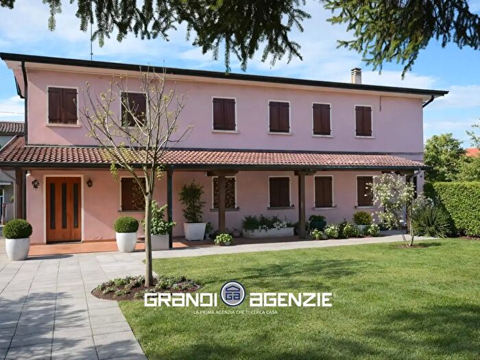 Casa con 5 locali in vendita in Via Cima da Conegliano, Carbonera