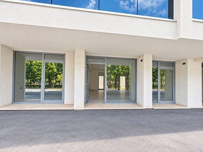 Casa con 5 locali in affitto in Piazza Torlonia, Centro, Avezzano